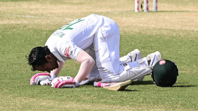 criccrank - 2022-05-18T202544.175 Mushfiqur Rahim completed 5000 runs in Test with a century, became the first batsman to be named along with Virat-Root