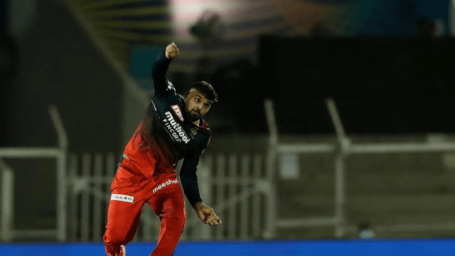 Hasranga snatched the purple cap from Chahal, Rashid took a long flight, created a ruckus for the purple cap, see the list of top-10 bowlers