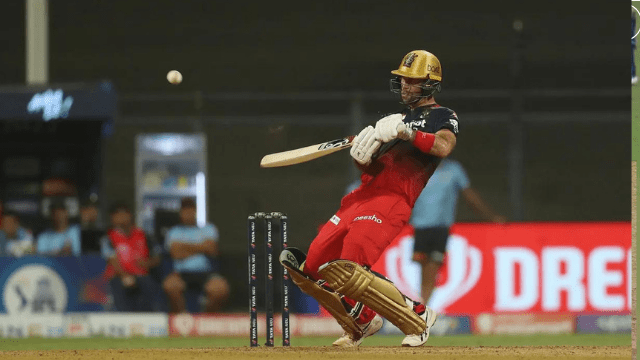 Umpire did not give Maxwell out even after hitting the wicket, Rashid-Saha, Shami caught Sir