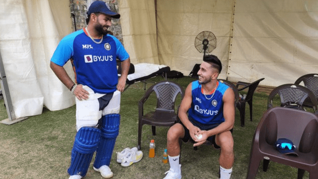 Untitled design - 2022-06-07T105229.938 Rishabh Pant ready to end Umran Malik's career before it starts! did this work on the first day