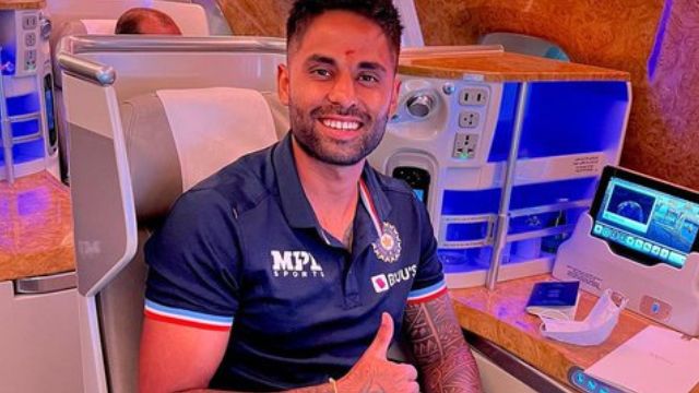 Because of this, Umran Malik, Rahul Tripathi, Suryakumar had to catch another flight to Ireland
