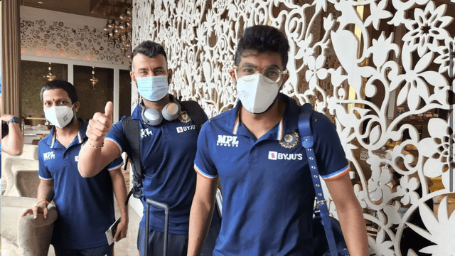 Team India leaves for England tour, players including Virat, Pujara, Jadeja shared a stylish picture of the trip