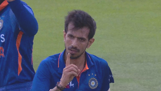 chahal took 4 wickets against england in 2nd one day 2022