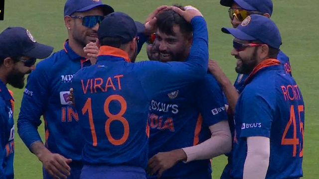 Rohit Sharma-Virat was out for 17 runs, Reece Topley lost his wicket on this ball, shadow silence on the field