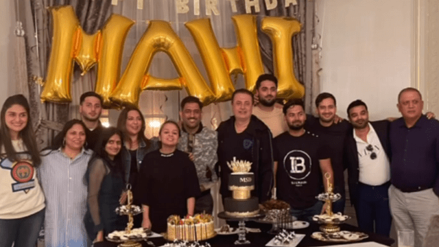 Video: Dhoni cut cake on his birthday, Pant joined, ran a new Ferrari car of 340 km speed on the road