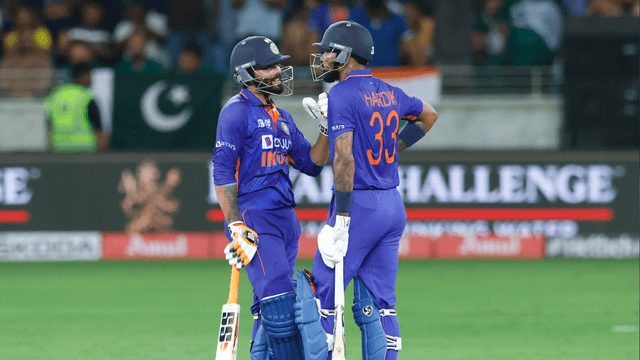 biggest-drama-with-jadeja-first-out-then-not-out-and-then-six-urvashi-jumps-in-joy