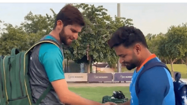 Video: Virat, Chahal, Rahul asked Shaheen Afridi sitting in a corner "It's a question", Pant said "Effort to be made sir"