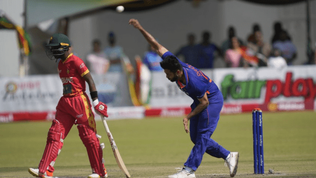 Video: Shardul Thakur reveals to Siraj "With his mercy, we get wickets"