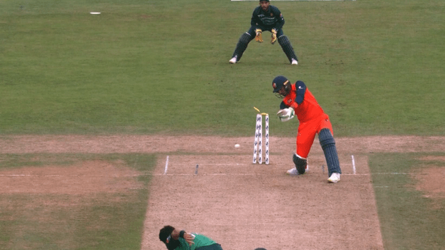 pakvsned-pakistan-won-by-9-runs-by-dragging-capturing-the-series-by-3-0-netherlands-had-lost-its-senses