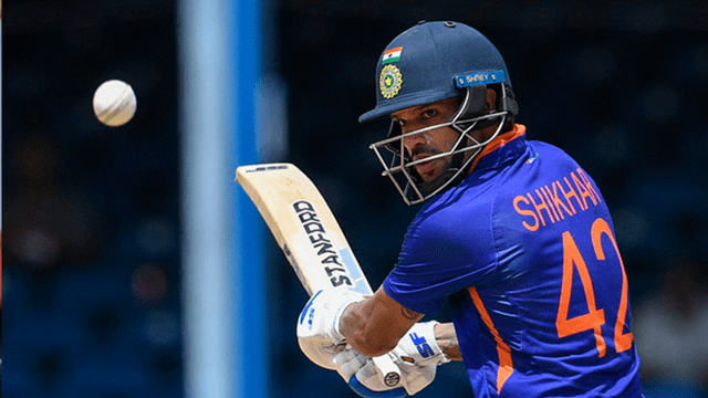 Video: Shikhar Dhawan's cook Kabir bent on forcibly feeding Khan, Dhawan forced to plead, video went viral