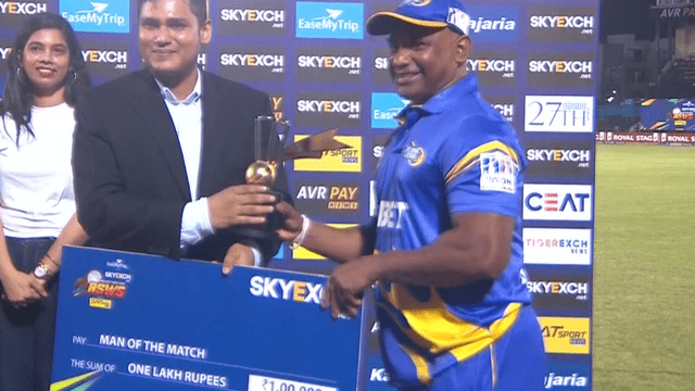 Jayasuriya took 4 wickets for 3 runs, Sri Lanka Legends won by 7 wickets, got the man of the match