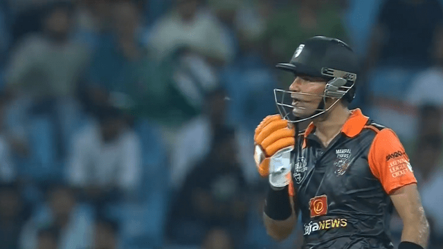 12 runs were needed in 6 balls, this bowler did a reversal by putting 6,4,4, Yusuf Pathan played a stormy innings