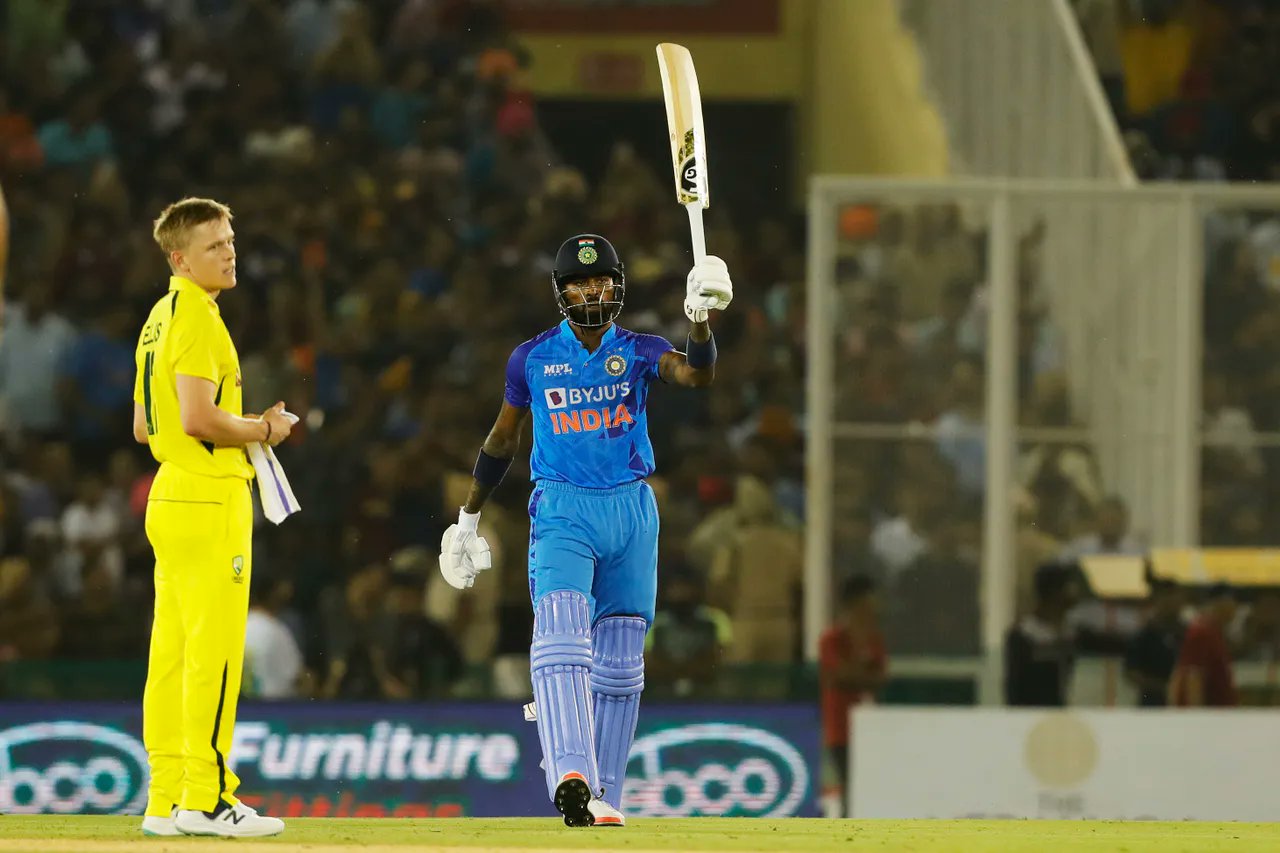 Hardik Pandya hit three consecutive sixes in the last over, "slap shot" was the most special, career best performance