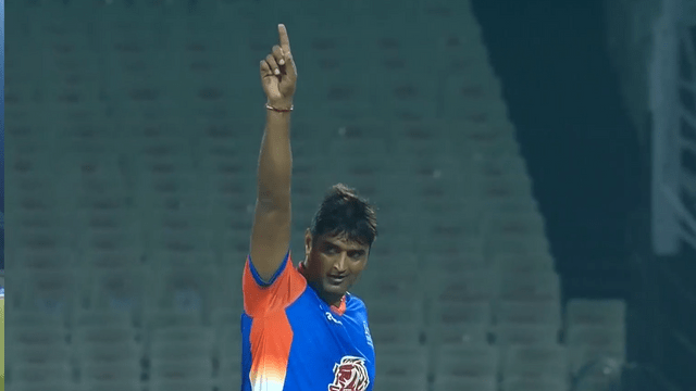 India maharajas vs World Giants: Sreesanth fades away, Pankaj Singh creates history by taking 5 wickets