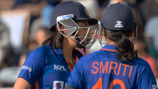 Video: Smriti Mandhana's stormy 91-run storm overthrew England team, India trampled England by 7 wickets