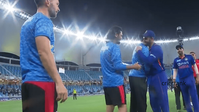 IND vs AFG: Virat Kohli won hearts by embracing "Umar Gul", these 6 PAK players congratulated him fiercely