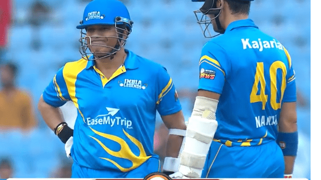 Video: Sachin Tendulkar taught a lesson to Brett Lee, backfoot punch was hit for a four, blown away his senses!