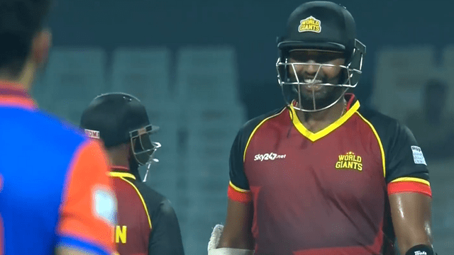 Video: 5 extra runs of penalty due to Parthiv's mistake, Harbhajan-Dinda caught their heads