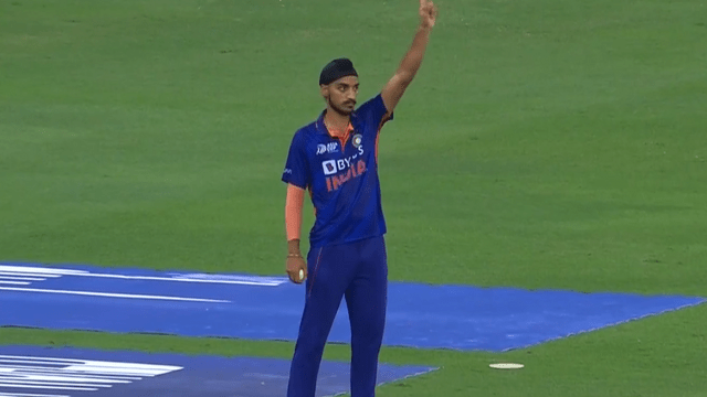 What is the truth of this video of Arshdeep and Rohit? Why not listen to Arshdeep in the last over!