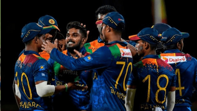 Video: After PAK's defeat, Gautam Gambhir waving the Sri Lankan flag and sprinkled chilli on Pakistan's wounds