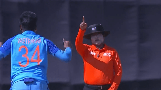 Richa Ghosh wreaked havoc on 3 sixes, blew Pakistan's senses by batting at a strike rate of 200 in 13 balls