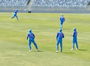 Video: Ashwin's sharp bowling, Virat was seen fielding, India needed 169 runs to win