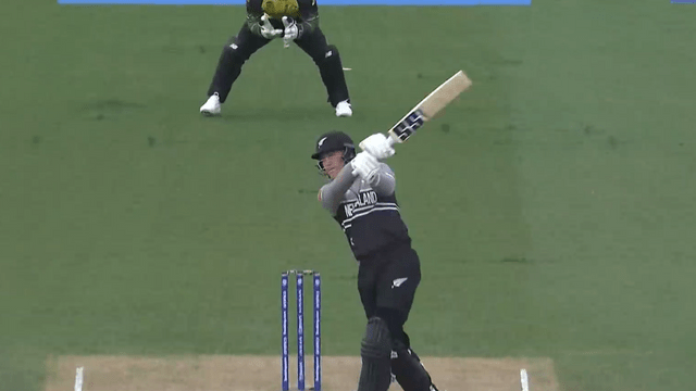 Finn Allen became ruthless, 42 runs in 16 balls from SR of 262, 3 sixes, 5 fours wreaked havoc, Starc flew away