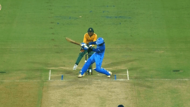 Video: Dinesh Karthik saved the applause after the defeat, then Rohit Sharma made a tremendous entry, Karthik laughed and laughed
