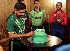 Finch wins hearts of Pakistani fans including Babar Azam, surprises Babar Azam