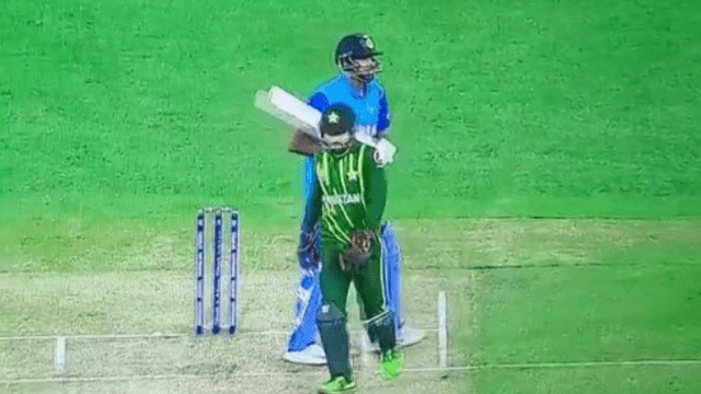 Ashwin played only 2 balls on Babar Azam's plans, Nawaz was blown away like this.