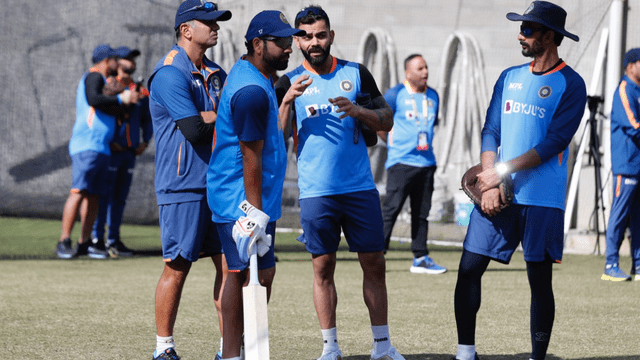 Video: Virat Kohli created panic in the net session before the match with Pakistan, practiced tremendous catching with hook, pull shot