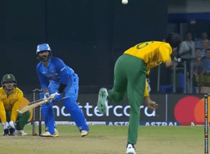 Dinesh Karthik wreaks havoc, hits 46 runs off 21 balls, strikes a strike rate of 219