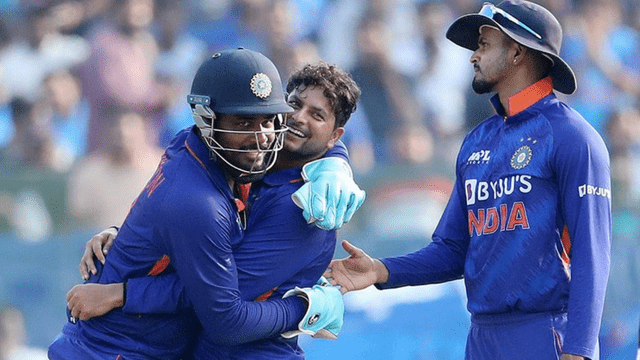 EAFF6AF4-3EA7-4864-9A38-1420853A1DC4 Kuldeep-Shahbaz's performance, India broke 23-year-old record, India stopped South Africa at 99, these records were broken