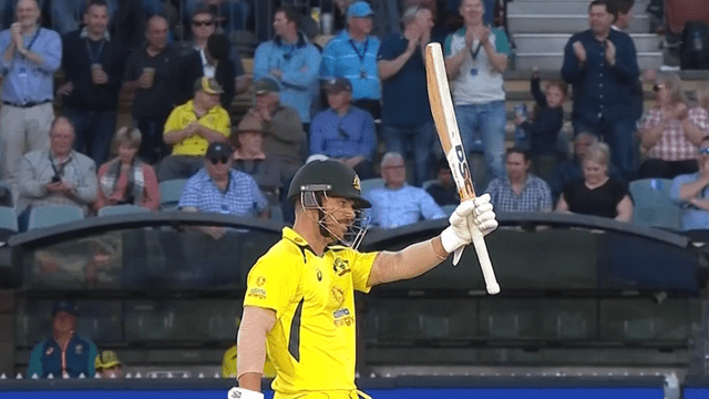 David Warner put "NO LOOK SHOT SIX" in memory of Suryakumar Yadav's 360 degree shot