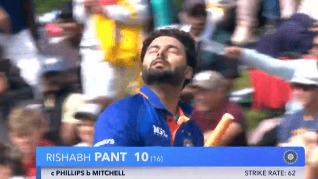 Rishabh Pant got angry on this question of Harsha Bhogle and said "Compare when I go on 30-32"