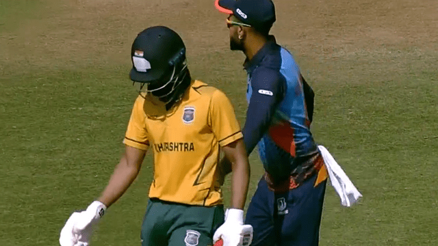 Rituraj made world record by hitting 7 consecutive sixes in 1 over, 16 sixes in an innings of 220 runs