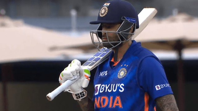 Suryakumar Yadav created havoc by scoring 34 runs in 25 balls, these 2 sweep sixes blew the senses of Santner-Bracewell