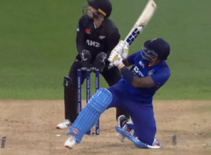 Suryakumar Yadav created havoc by scoring 34 runs in 25 balls, these 2 sweep sixes blew the senses of Santner-Bracewell
