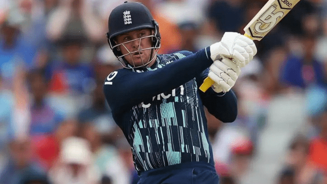 Jason Roy helpless in front of Stark's rocket speed swing ball, 1.2 degree swing ball blew the stump
