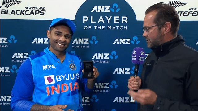 <blockquote class="twitter-tweet"><p lang="en" dir="ltr">Second T20 Hundred Well Played Sky ♥️<a href="https://twitter.com/hashtag/SuryaKumarYadav?src=hash&ref_src=twsrc%5Etfw">#SuryaKumarYadav</a><a href="https://twitter.com/hashtag/Sky?src=hash&ref_src=twsrc%5Etfw">#Sky</a> <a href="https://twitter.com/hashtag/INDvsNZ?src=hash&ref_src=twsrc%5Etfw">#INDvsNZ</a> <a href="https://t.co/tBB7DOg9yu">pic.twitter.com/tBB7DOg9yu</a></p>— Sayed Mehmood Rizvi (@MehmoodRizvi) <a href="https://twitter.com/MehmoodRizvi/status/1594249075381370880?ref_src=twsrc%5Etfw">November 20, 2022</a></blockquote> <script async src="https://platform.twitter.com/widgets.js" charset="utf-8"></script>