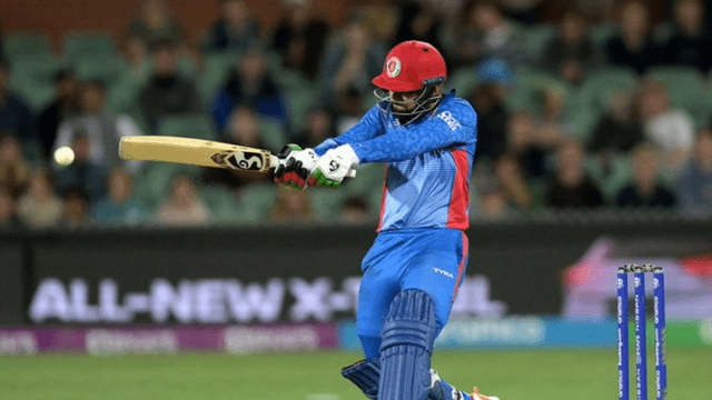 Rashid Khan scored 48 runs from SR of 208, smashed "SNAKE SHOT" for a six, AUS won by 4 runs