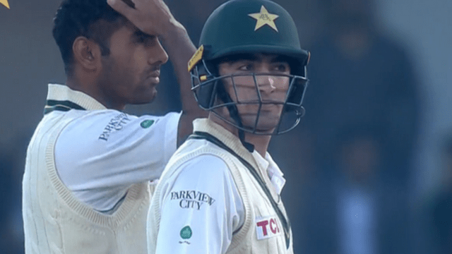 DRS also could not save Pakistan's defeat, Ben Stokes blown away by Naseem Shah, last 5 wickets fell for 9 runs