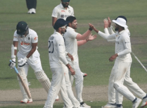 INDvsBAN: Umesh Yadav-Ashwin wreaks havoc, Mominul Haque has scored a century, Bangladesh limited to 227, Jaidev also shines