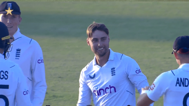 pak-vs-eng-babar-azam-was-dismissed-by-wills-jacks