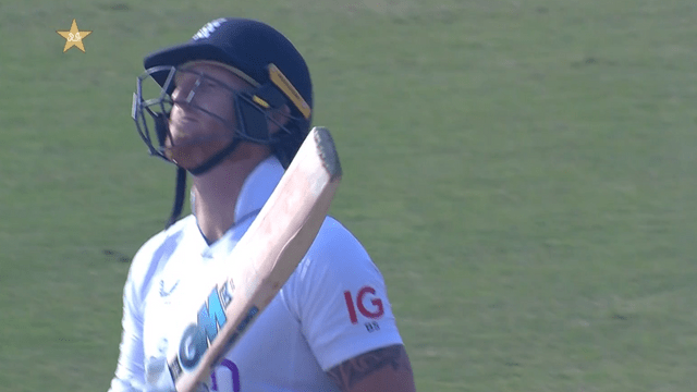 Ben Stokes bowled on Naseem Shah's rocket speed ball, the bails fell 6 meters away, blew his senses, Stokes hit 41 runs off 18 balls
