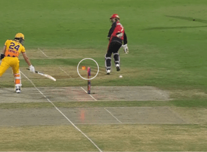 Sam Billings reminded Dhoni, such a RUN-OUT that blew the batsman's senses!