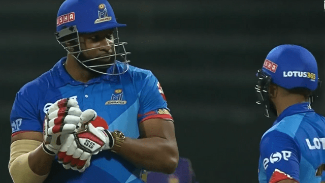 4 4 2 6 4 6 , Pollard hit Russell's 1 over for 26 runs, sixes and fours shook the stadium