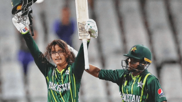 Muneeba Ali played a stormy innings of 102 runs, became the first such Pakistani player, Pakistan gave a target of 166 runs to win