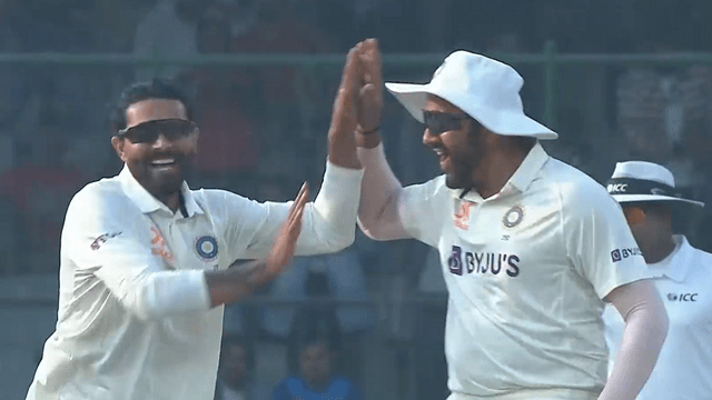 Jadeja bowled Labushen on a fast ball, wreaked havoc, took 7 wickets, Australia piled on 113 runs