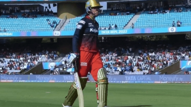 Smriti Mandhana was dismissed by Amelia on her magic ball, could not score a half-century, wreaked havoc by taking 3 wickets, RCB limited to 125